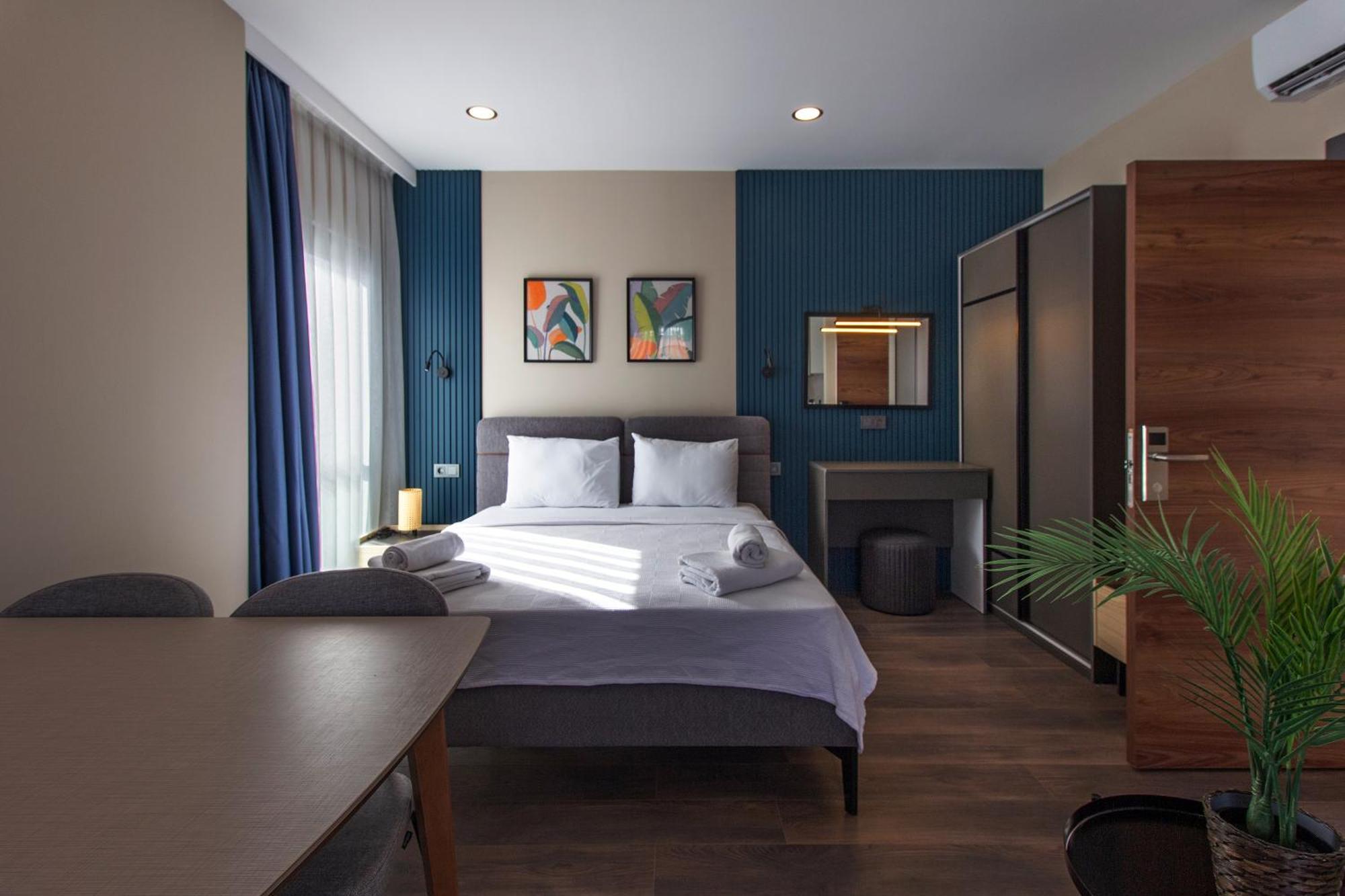 Doqu Suites Hotel Antalya Exterior photo